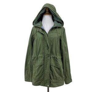 Patagonia Prairie Dawn Canvas Parka Jacket Womens L
Large Faux Fur Hoodie Green